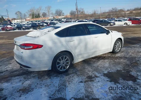 2017 Ford Fusion Se z USA, uszkodzony, nr VIN 3FA6P0HD8HR264212